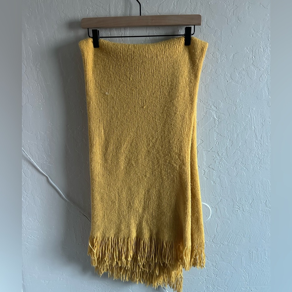 thin throw blanket